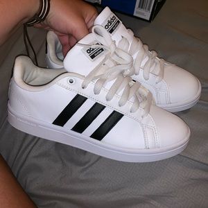 SOLD Adidas originals advantage cloud foam